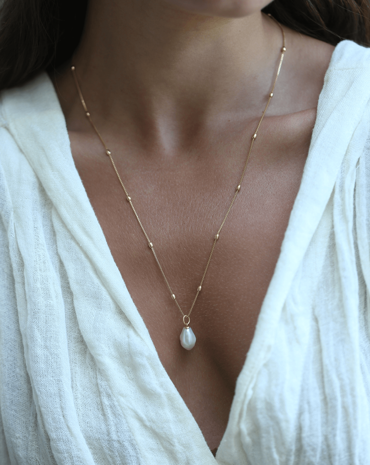 Medium Baroque Pearl Pendant - Gold Vermeil